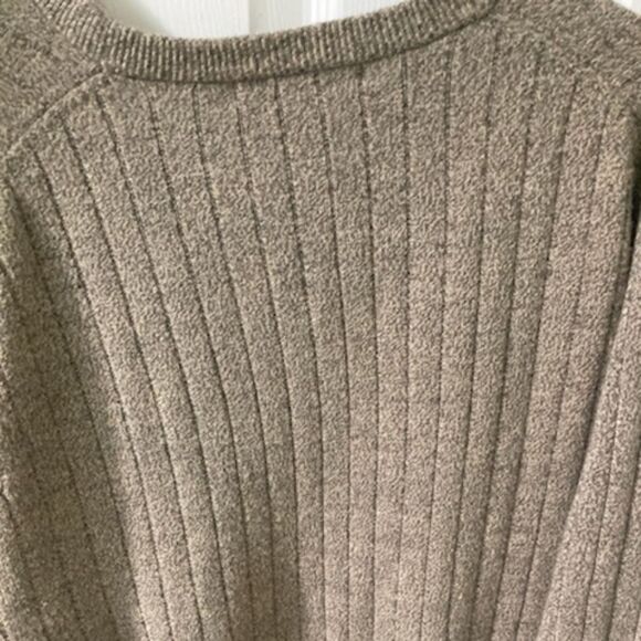 2/$30 Quality Men's V Neck Sweater - Medium - Picture 3 of 3
